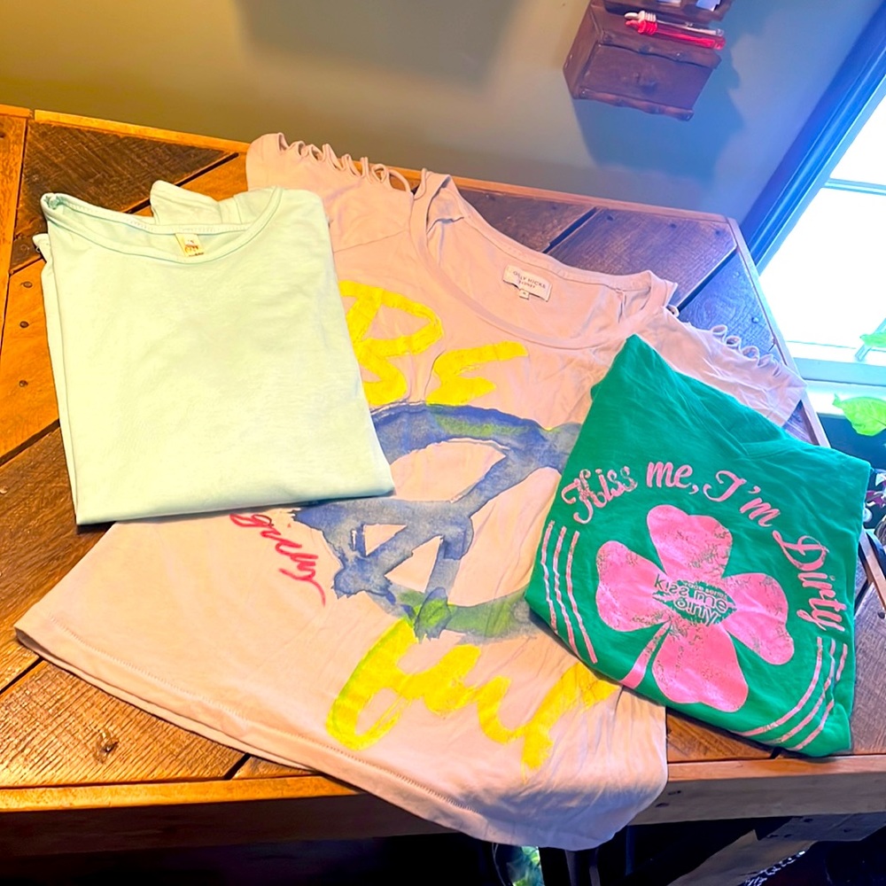 Bundle of 3 T-shirts women’s size medium St. Patrick’s Day Gilly Hicks